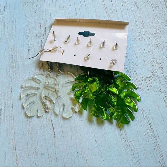 Acrylic Tropical Leaves Earring Set NWT - Picture 2 of 2